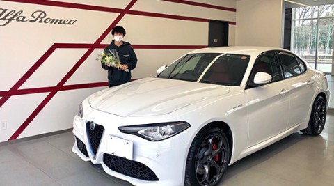 ジュリア 2.0 ターボ ヴェローチェ